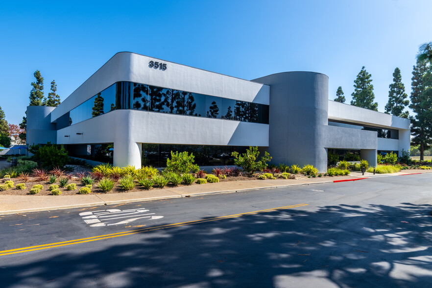 3515 Harbor Blvd, Costa Mesa, CA for lease - Building Photo - Image 1 of 16