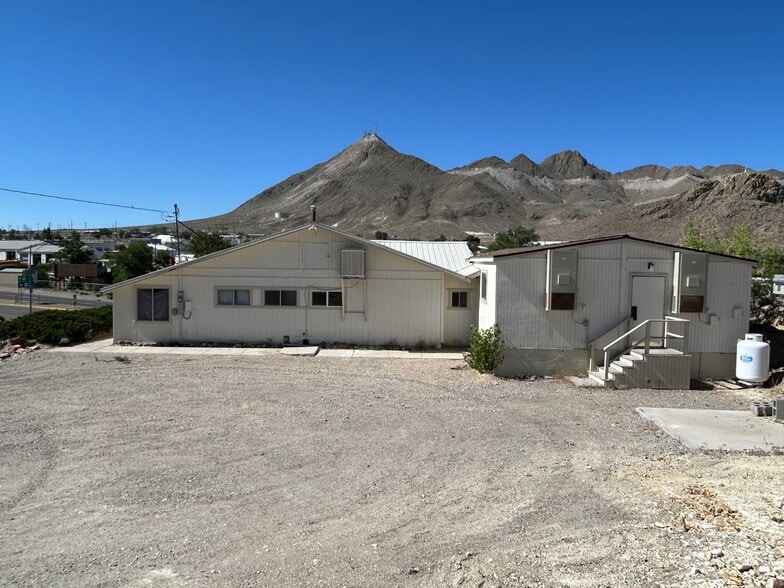 135 Magnolia Ave, Tonopah, NV for lease - Building Photo - Image 3 of 9