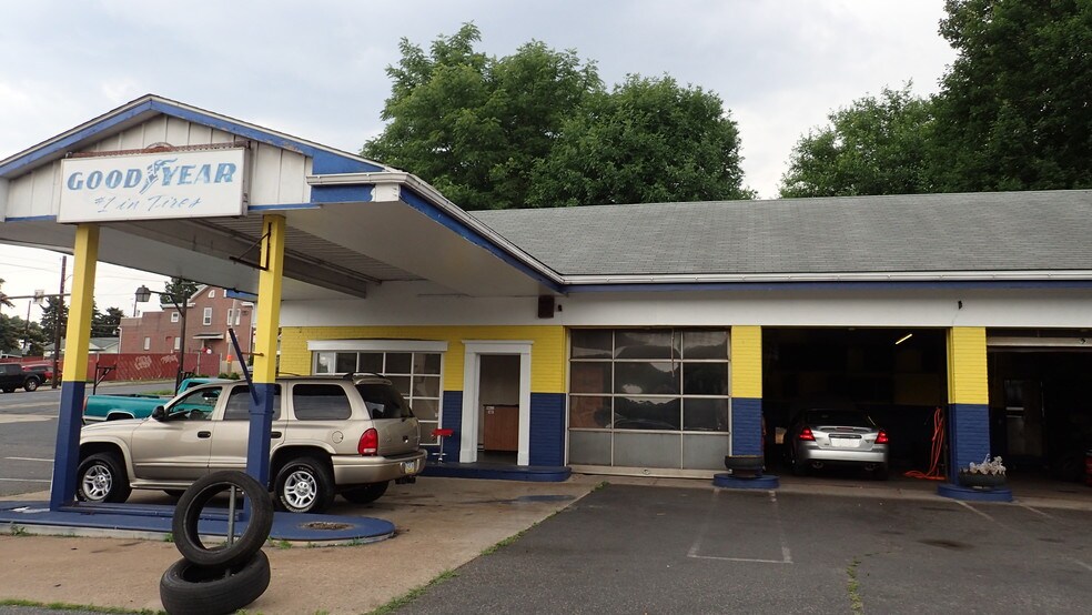 1215 S 4th St, Allentown, PA for sale - Primary Photo - Image 1 of 1