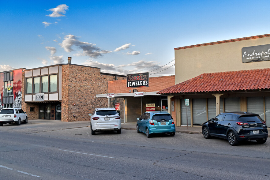 1311 University Ave, Lubbock, TX for lease - Building Photo - Image 2 of 6