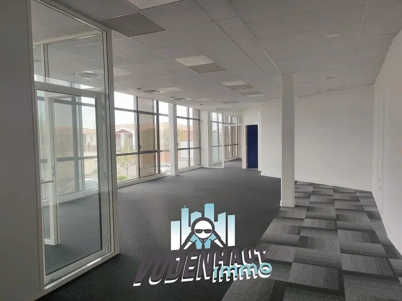 Office in Colomiers for lease Interior Photo- Image 1 of 10