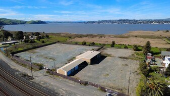 314 Embarcadero st, Martinez CA - Warehouse