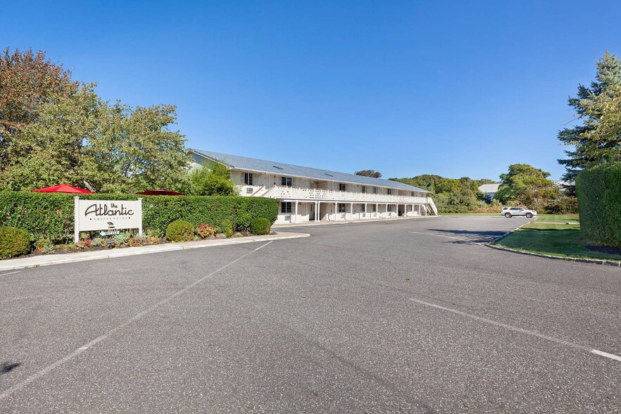 1655 County Road 39, Southampton, NY for sale - Building Photo - Image 2 of 14