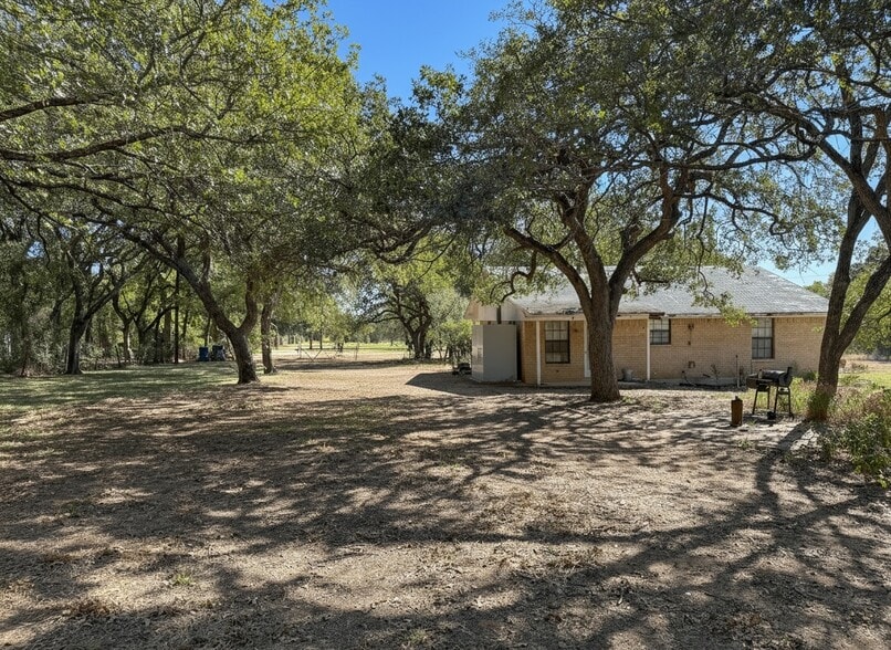 2301 Moseley Rd, Cross Roads, TX for sale - Building Photo - Image 3 of 9