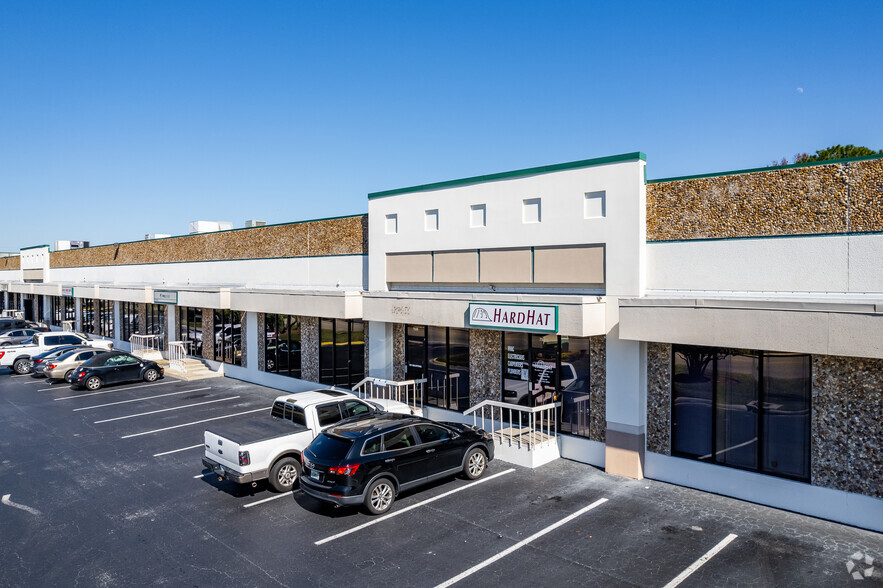 7524-7598 Currency Dr, Orlando, FL for lease - Building Photo - Image 3 of 83