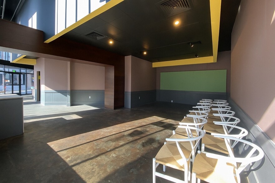 11 E Forsyth St, Jacksonville, FL for lease - Interior Photo - Image 3 of 15