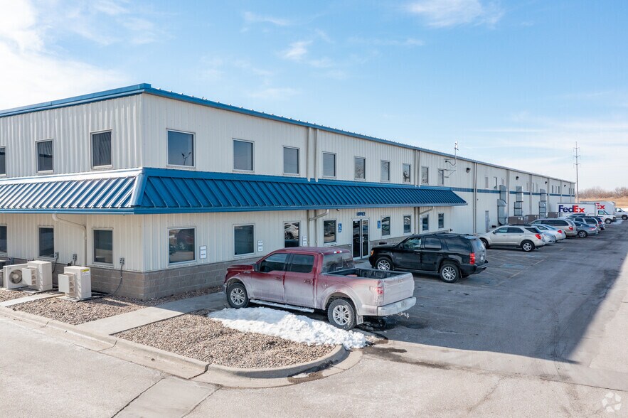 1209 N 31st Ave, Council Bluffs, IA for sale - Primary Photo - Image 1 of 1