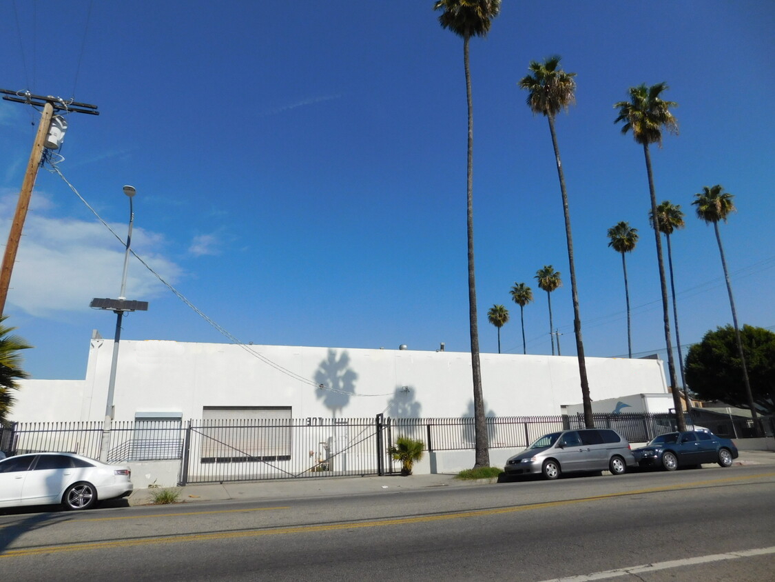 365 E Jefferson Blvd, Los Angeles, CA for lease Building Photo- Image 1 of 3