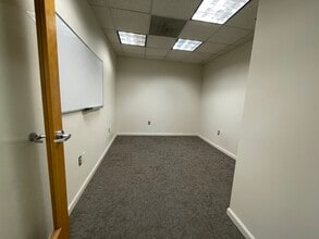 1110 Bonifant St, Silver Spring, MD for lease Interior Photo- Image 2 of 2