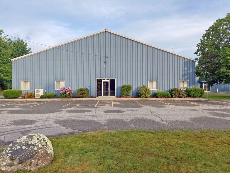 30 Rundlett Hill Rd, Bedford, NH 03110