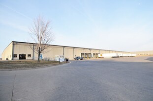 400 49th Avenue Dr SW, Cedar Rapids IA - Warehouse