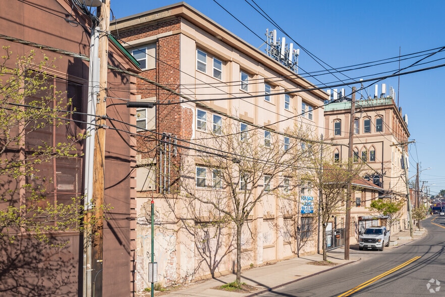 3087 Richmond Ter, Staten Island, NY for lease - Building Photo - Image 1 of 5