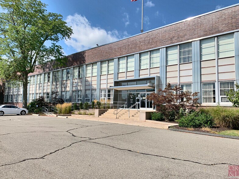 500 S Broad St, Meriden, CT 06450 Meriden Business Park