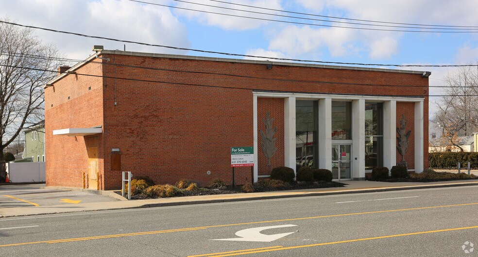 521 Stewart Ave, Bethpage, NY 11714