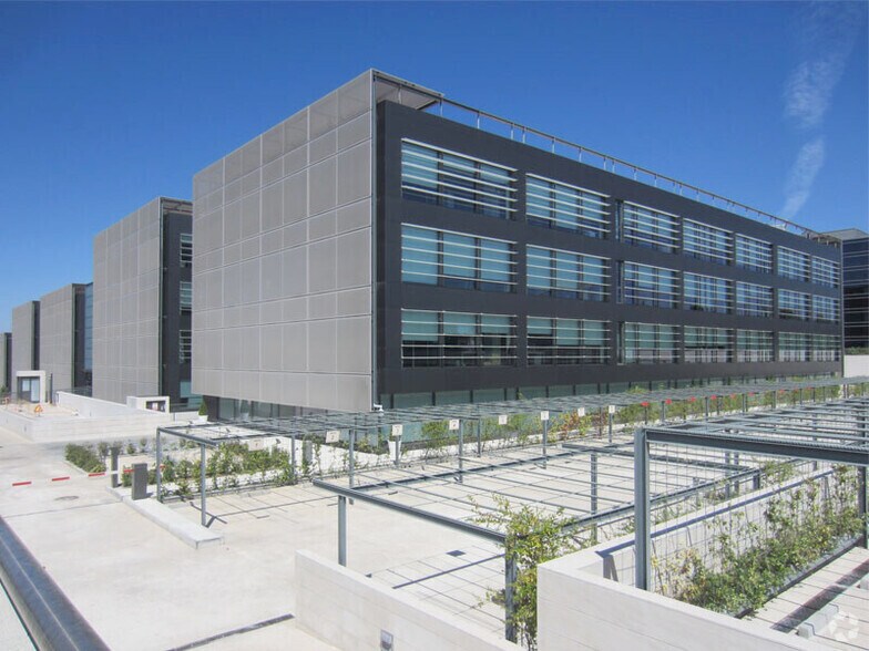 Calle de José Echegaray, 6, Las Rozas de Madrid, Madrid for lease - Building Photo - Image 3 of 7