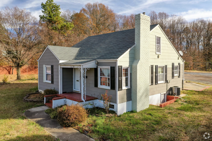 3721 Eastway Dr, Charlotte, NC for sale - Primary Photo - Image 1 of 1