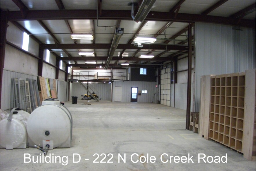 222 Cole Creek Rd, Evansville, WY for lease - Interior Photo - Image 3 of 5