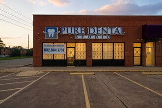 9101 Jones Rd, Houston, TX for lease Interior Photo- Image 2 of 14