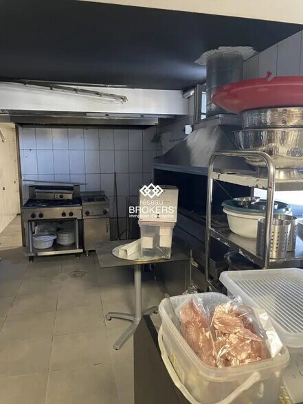 Retail in Châteauneuf-les-Martigues for sale - Interior Photo - Image 3 of 5