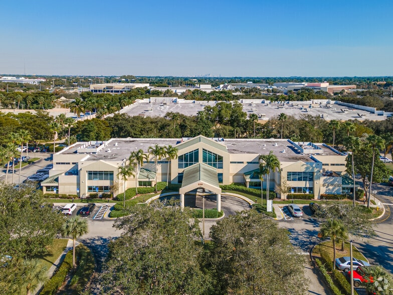 140 SW 84th Ave, Plantation, FL for lease - Aerial - Image 2 of 2