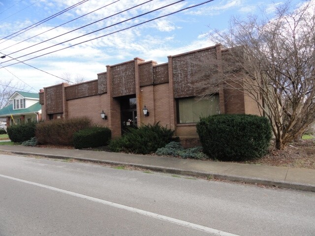 2708 N Jackson Hwy, Canmer, KY for sale - Building Photo - Image 1 of 1