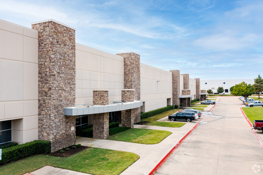 1420 Lakeside Pkwy, Flower Mound, TX for lease - Building Photo - Image 2 of 5