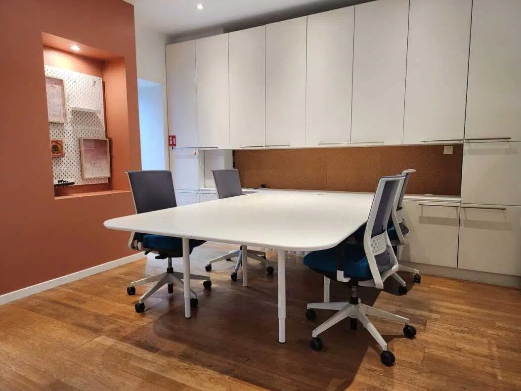 Coworking Space in Paris for lease Interior Photo- Image 1 of 7