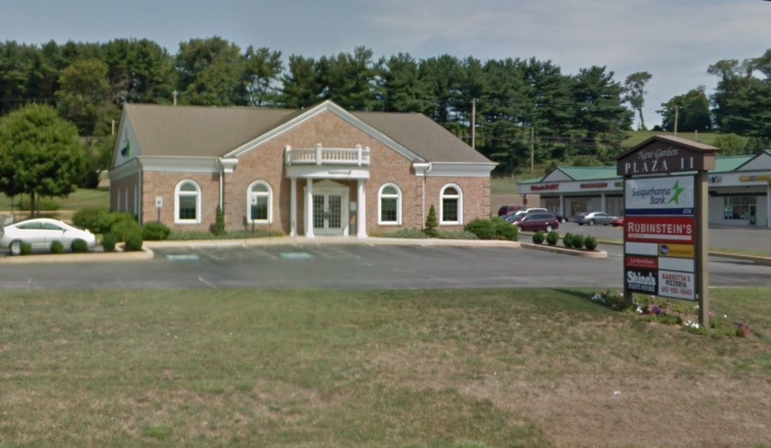 741 W Cypress St, Square, PA 19348