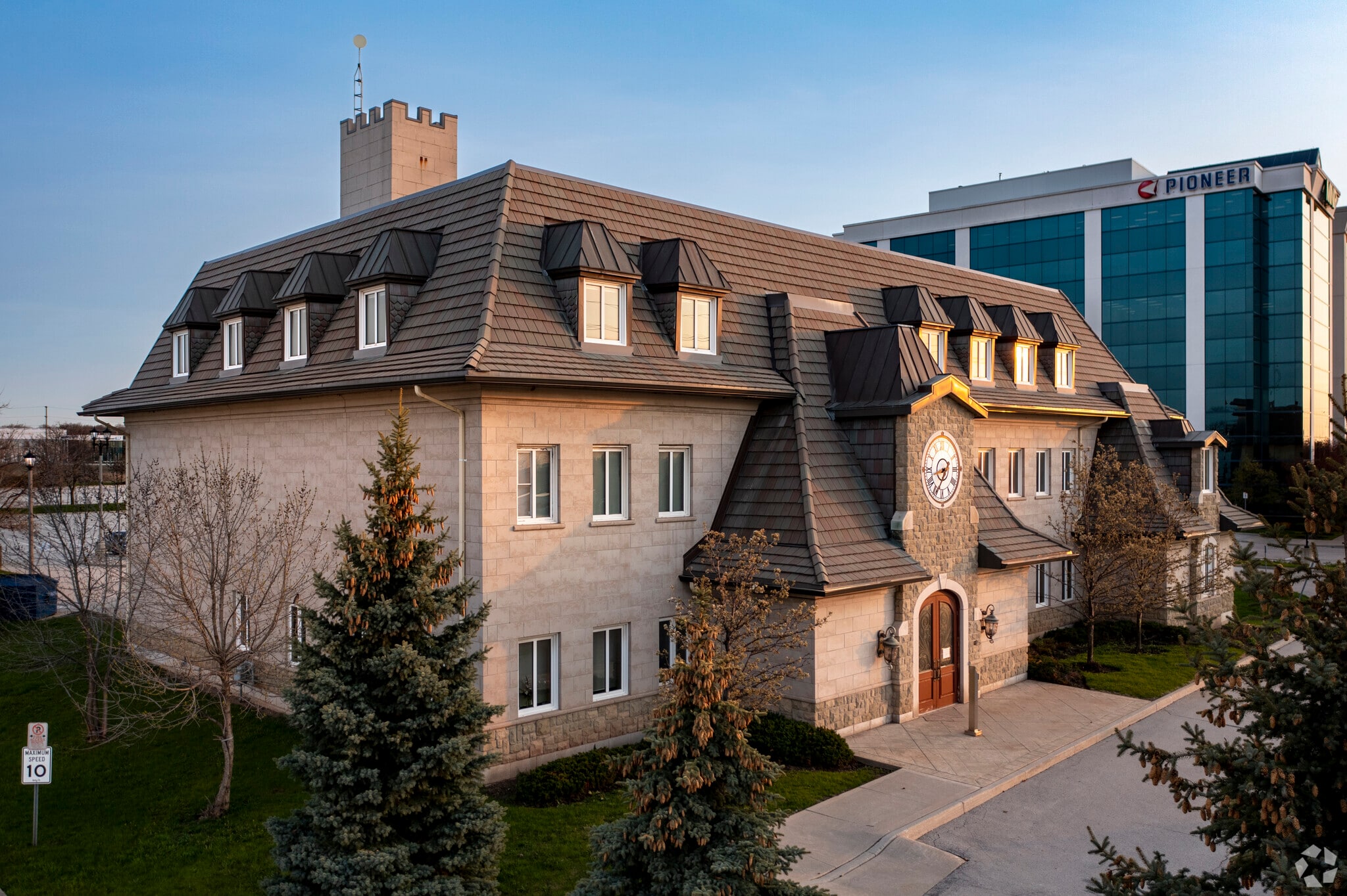 5353 North Service Rd, Burlington, ON for sale Primary Photo- Image 1 of 1