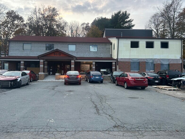 861B Ashley Blvd, New Bedford, MA for sale - Building Photo - Image 2 of 8