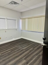 7601-7625 Little Rd, New Port Richey, FL for lease Interior Photo- Image 2 of 6