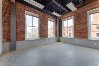 311 N Market St, Dallas, TX for lease Interior Photo- Image 1 of 10