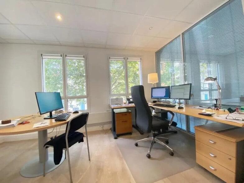 Office in Boulogne-Billancourt for lease - Interior Photo - Image 3 of 4