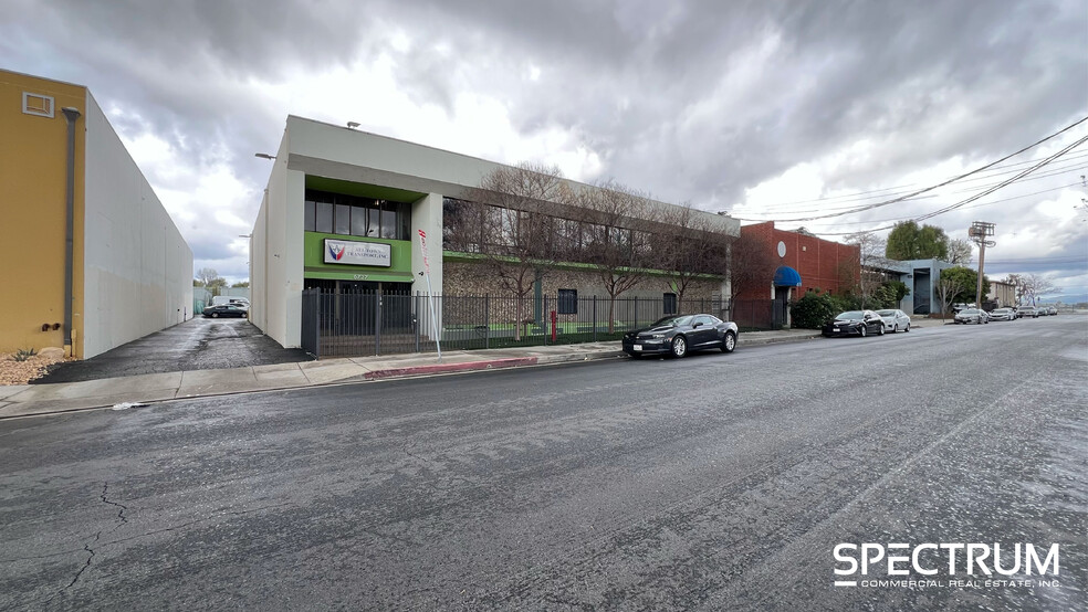 6727 Odessa Ave, Van Nuys, CA for lease - Building Photo - Image 1 of 15