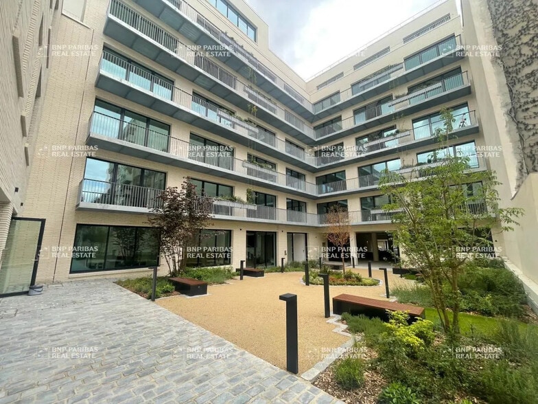 36 Rue Du Chemin Vert, Paris for lease - Building Photo - Image 1 of 20