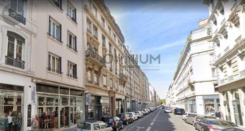 Office in Lyon for lease - Building Photo - Image 1 of 5