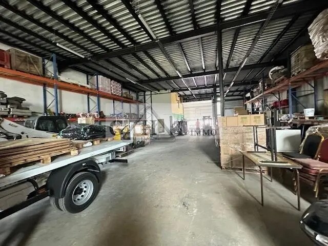 Industrial in Bondoufle for lease - Interior Photo - Image 1 of 5