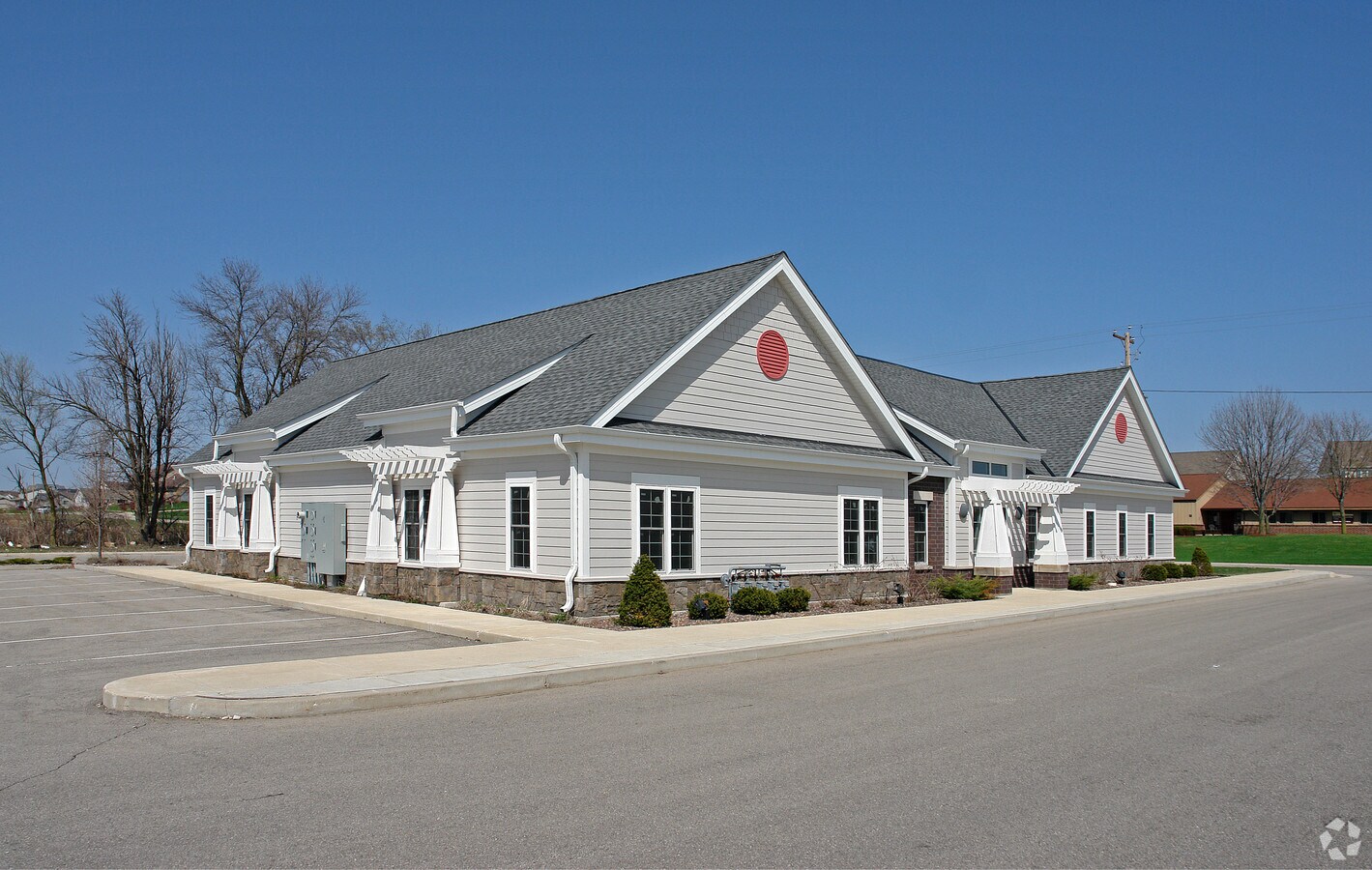 138 Hospital Dr, Watertown, WI 53098