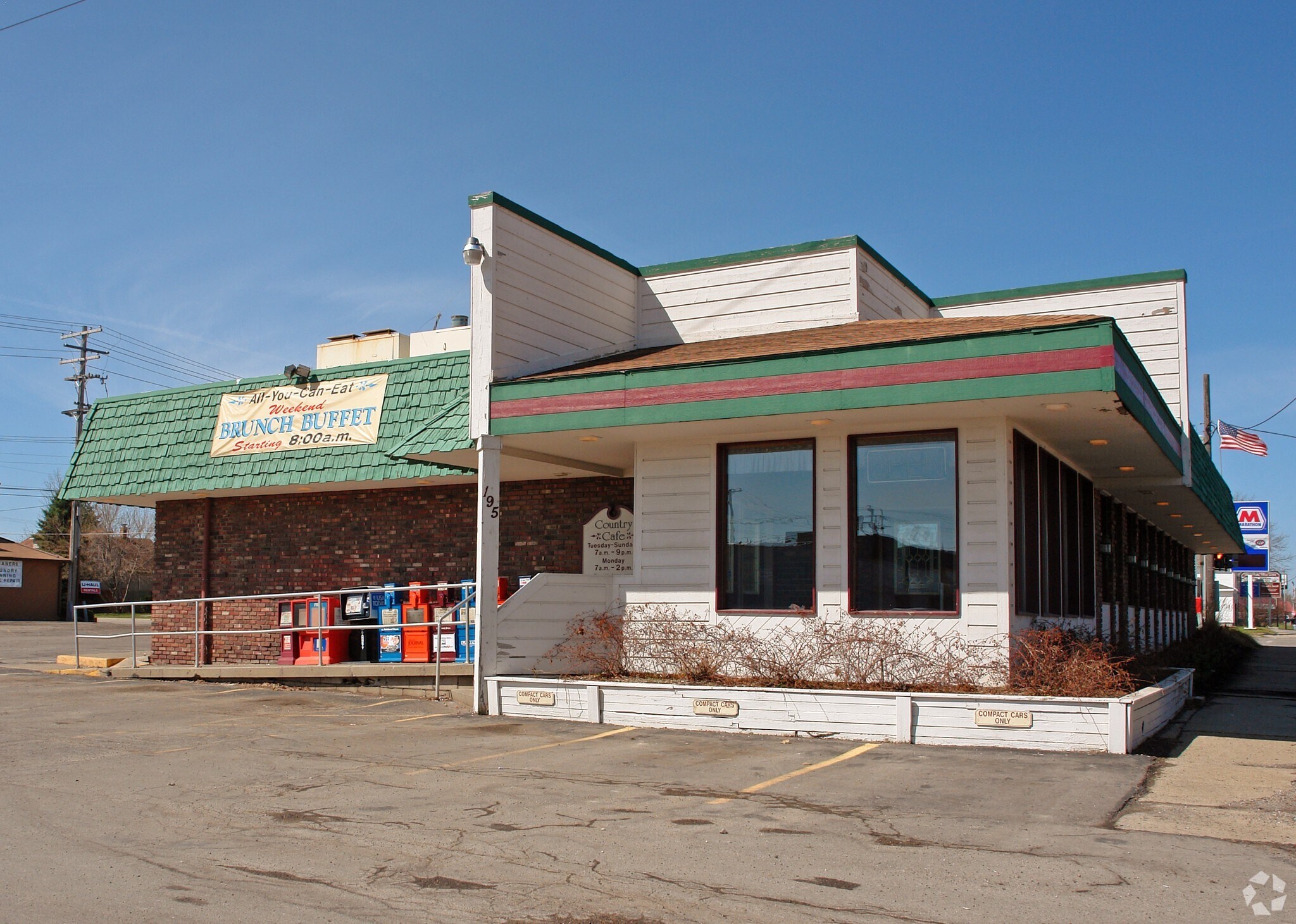 195 W Genesee St, Lapeer, MI, 48446 Restaurant Property For Sale