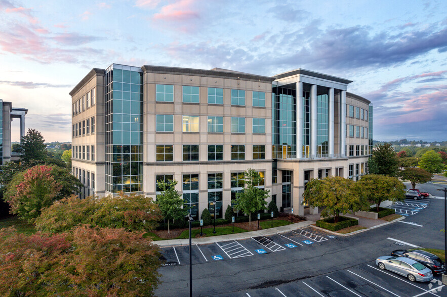 13850 Ballantyne Corporate Pl, Charlotte, NC for lease - Building Photo - Image 1 of 8