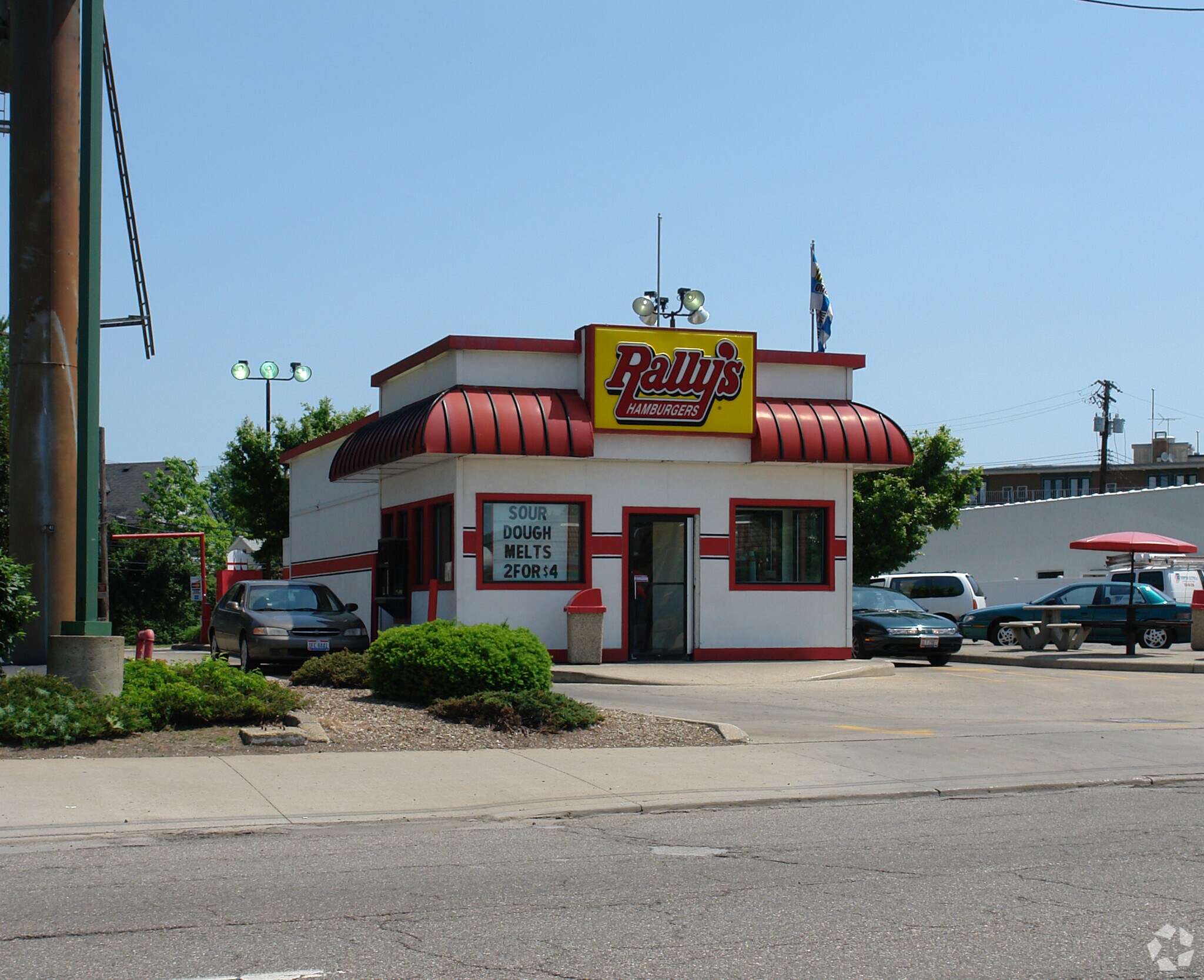 711 E Market St, Akron, OH for lease Primary Photo- Image 1 of 4