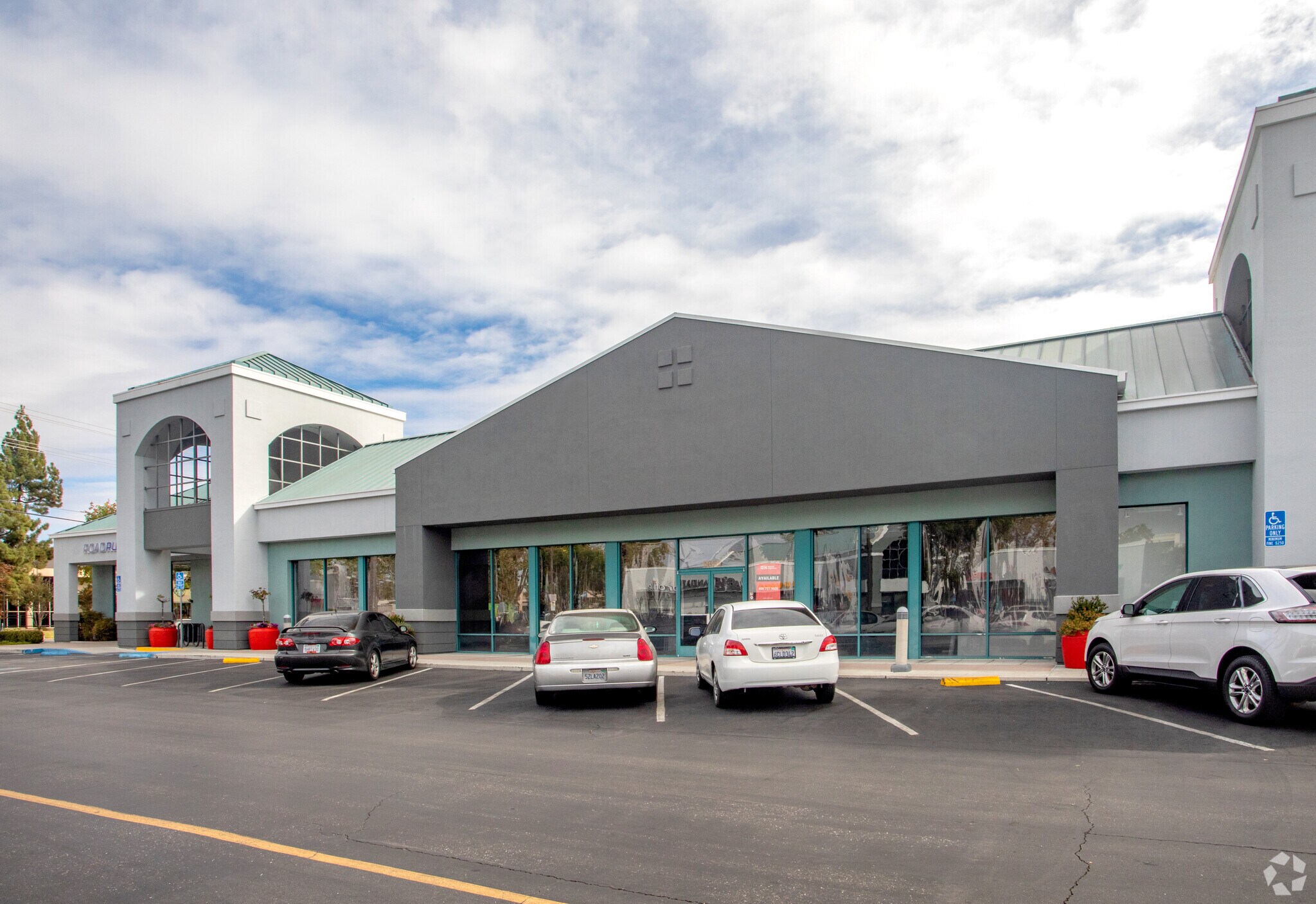 16401760 S Ave, Campbell, CA 95008 Hamilton Plaza