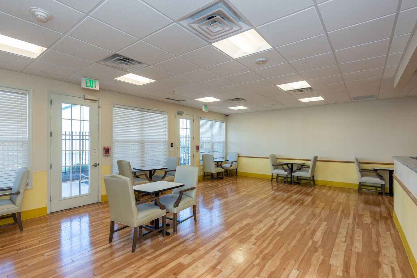 5305 Plaza Dr, Hopewell, VA 23860