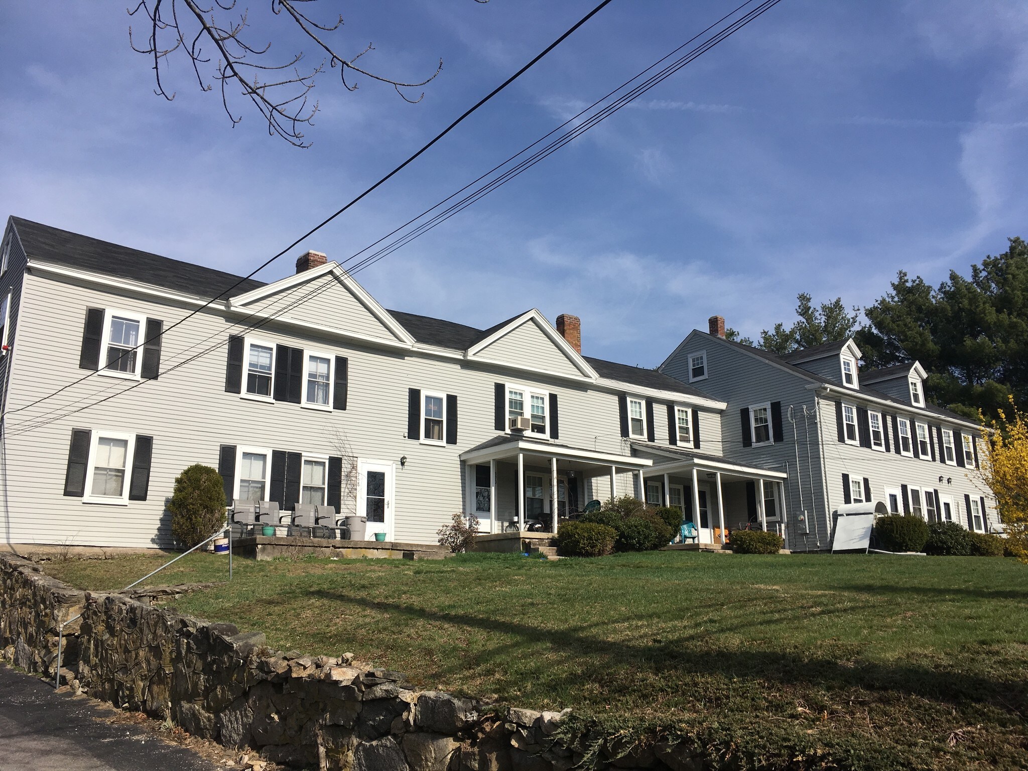 368 Hartford Ave, Bellingham, MA 02019