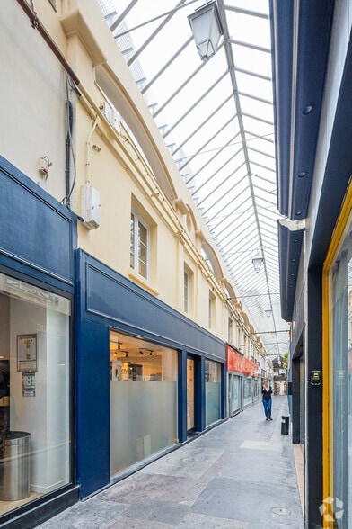 32 Passage Du Caire, Paris for sale - Building Photo - Image 2 of 2