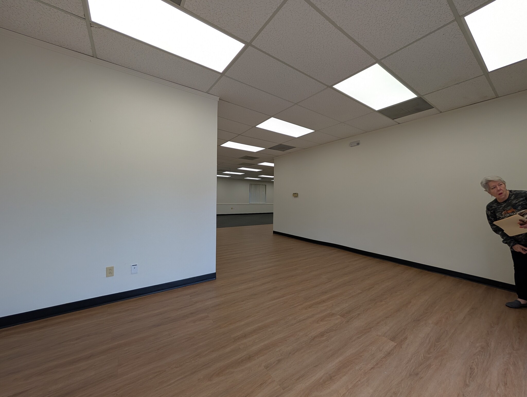 3102 NW Atlanta Ave, Lawton, OK for lease Interior Photo- Image 1 of 9