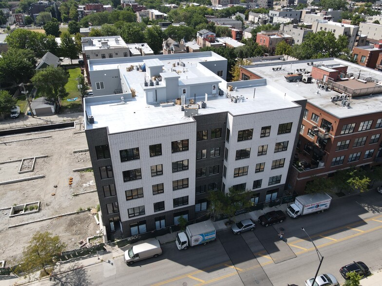 2127 Madison, Chicago, IL for sale - Building Photo - Image 1 of 1