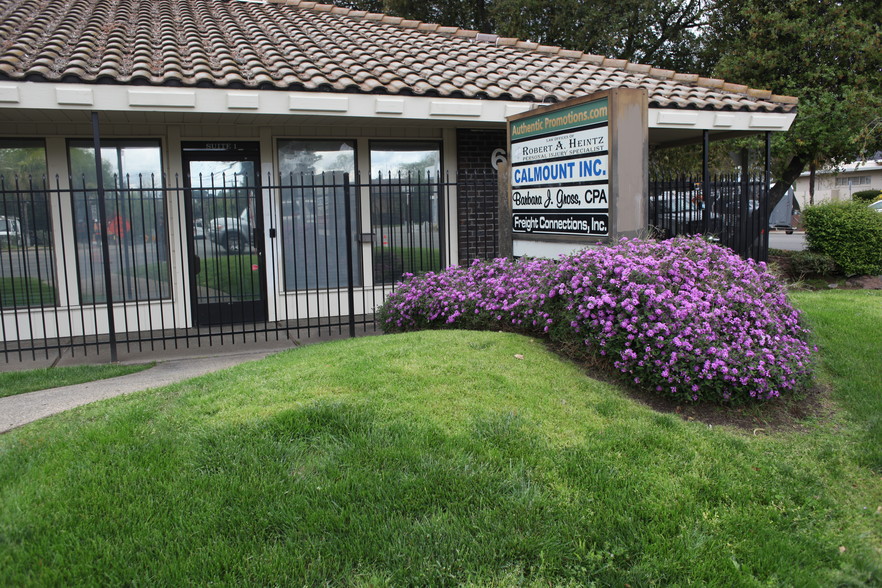 6151 Fair Oaks Blvd, Carmichael, CA for sale - Building Photo - Image 1 of 1