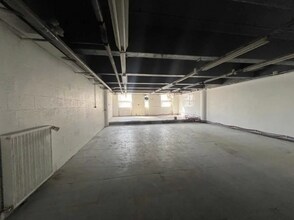 Retail in Bagnolet for lease Interior Photo- Image 1 of 2