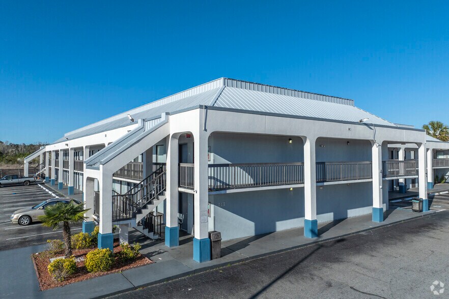 1826 W Lucas St, Florence, SC for sale - Primary Photo - Image 1 of 1